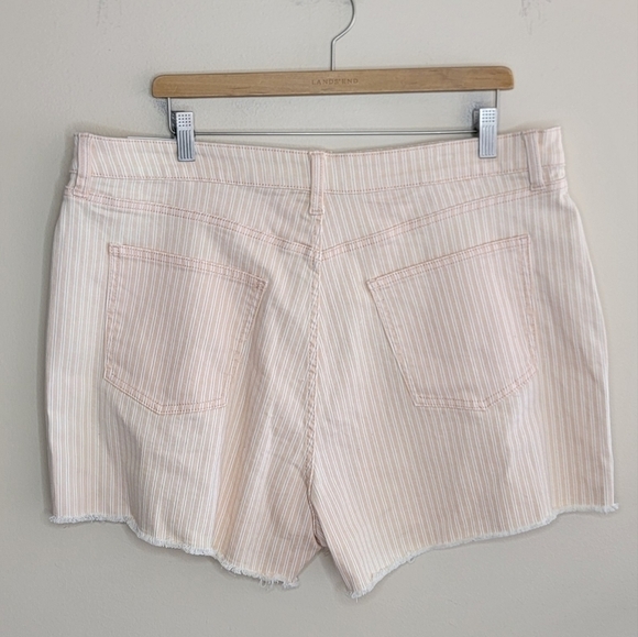 NWT LC Lauren Conrad | Peach Railroad Stripe High Rise Cutoff Shorts Size 18 - Picture 4 of 5
